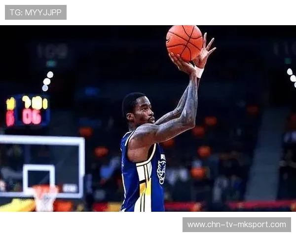 广东萨姆纳全力投入,攻防兼备 广东萨姆纳全力投入,攻防兼备